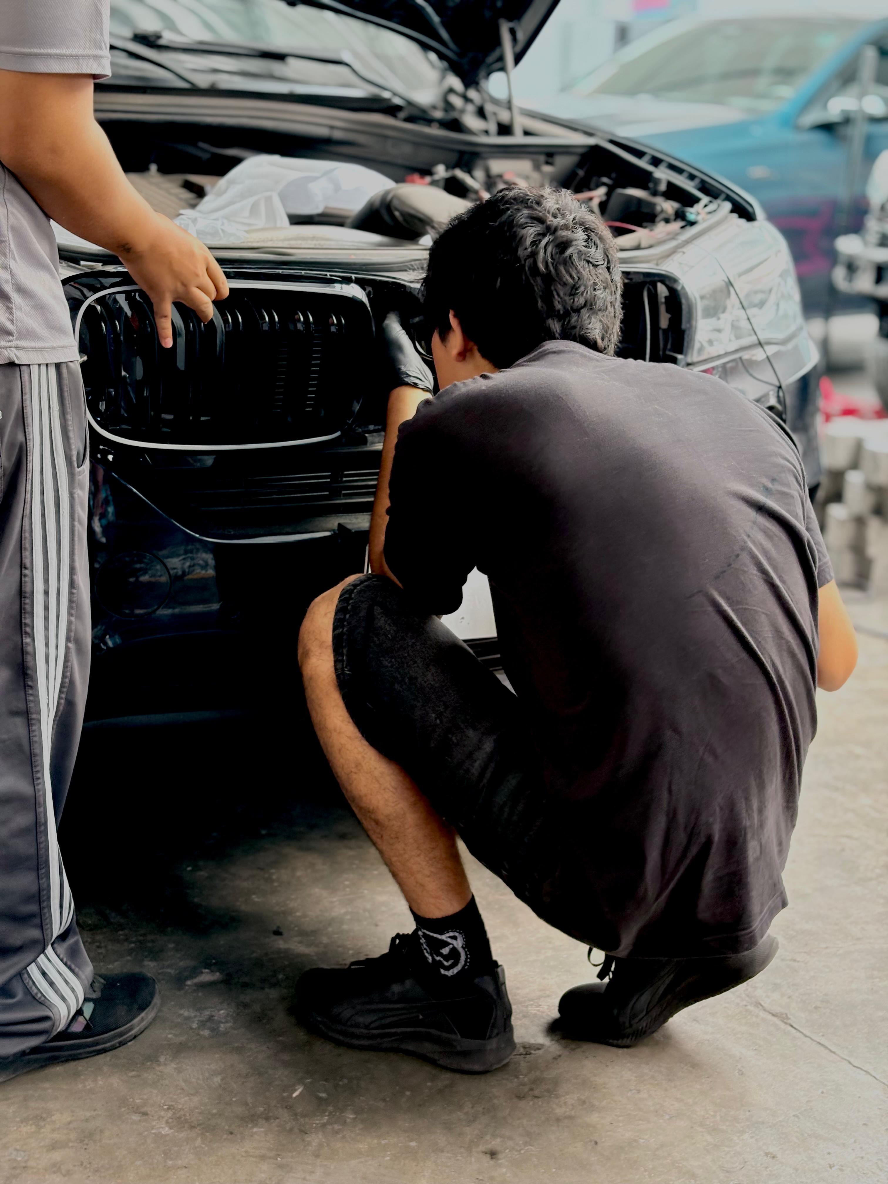 Equipo trabajando en BMW